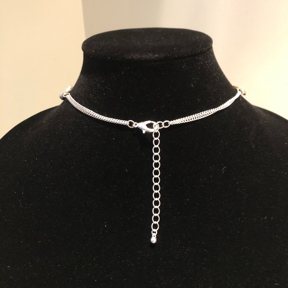 Gold and Silver Pendant Necklace - Picture 4 of 4